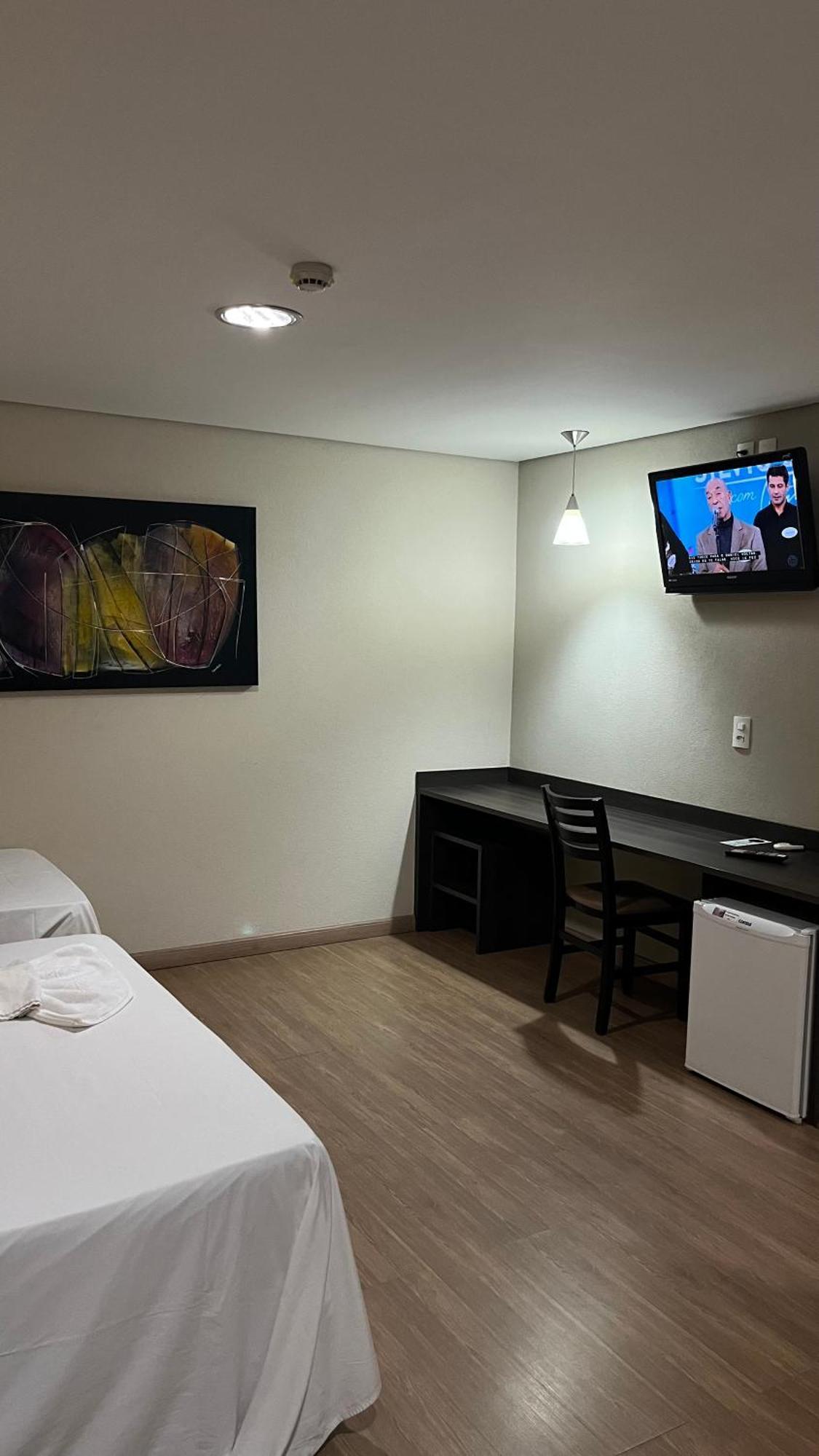 Onix Inn Hotel Cravinhos Экстерьер фото