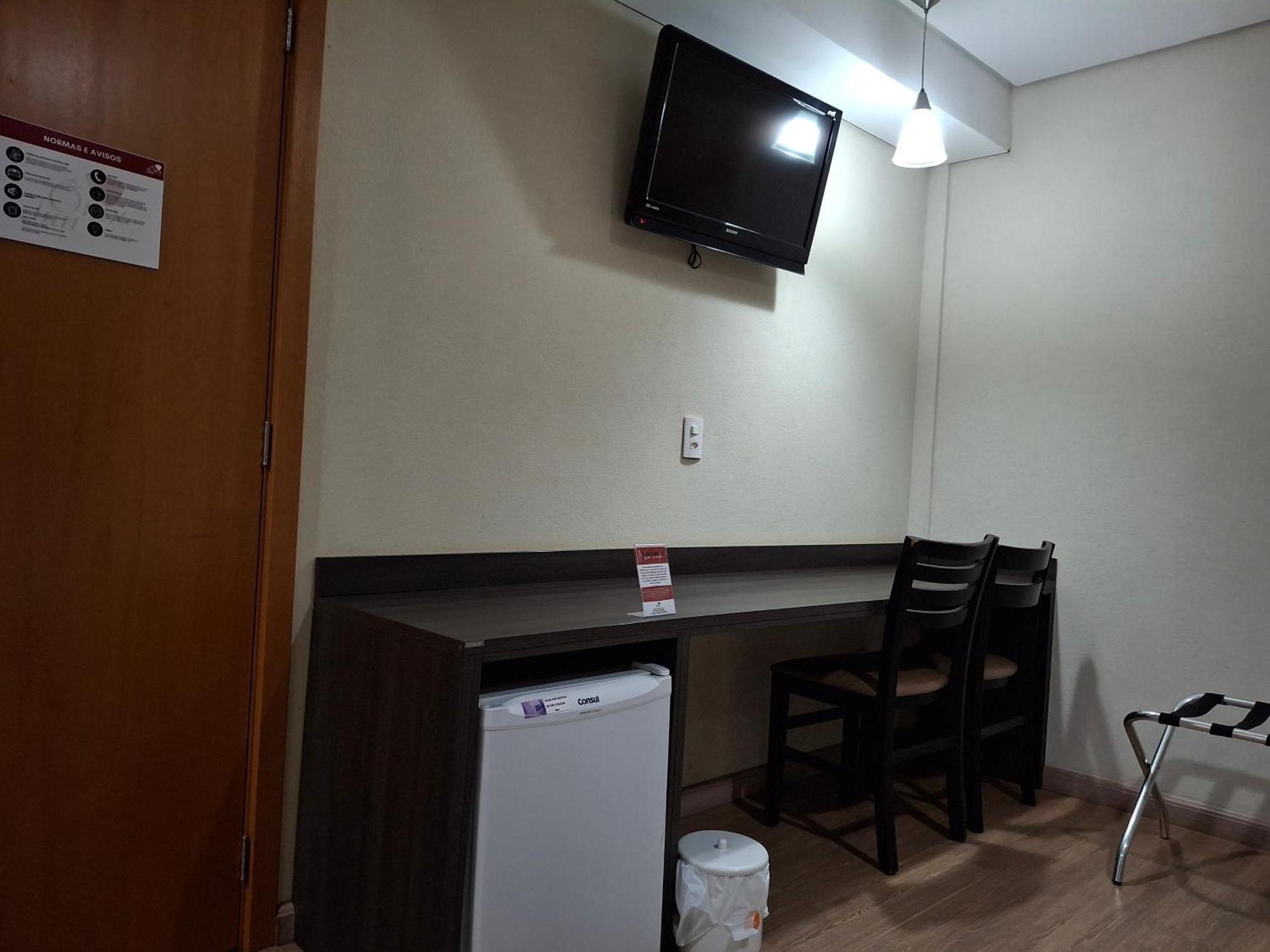 Onix Inn Hotel Cravinhos Экстерьер фото