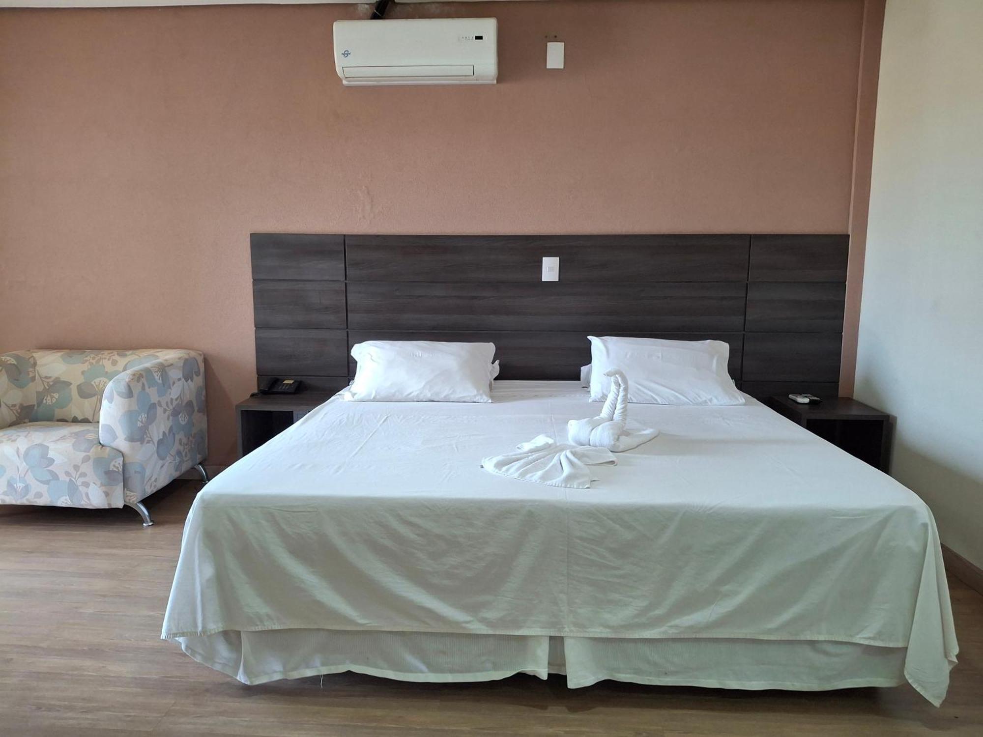 Onix Inn Hotel Cravinhos Экстерьер фото