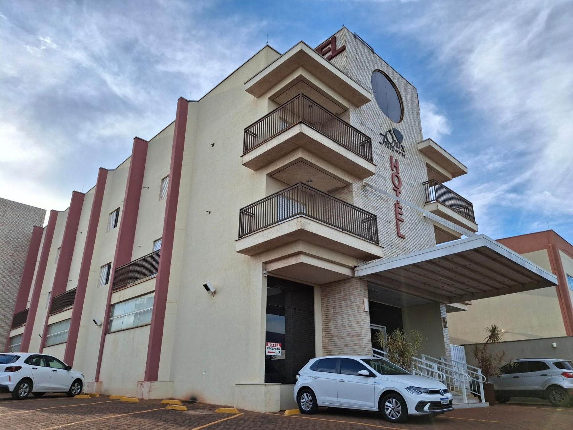 Onix Inn Hotel Cravinhos Экстерьер фото